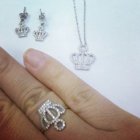 KRALÝÇE TACI TAKIM 