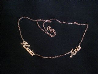 ÝKÝ ÝSÝMLÝ KOLYE