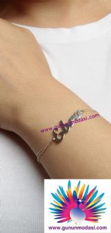 ÝSÝMLÝ ZÝNCÝRLÝ BÝLEKLÝK