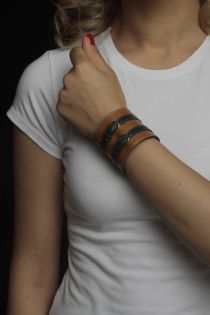 ÝKÝ KAYIÞLI DERÝ BÝLEKLÝK